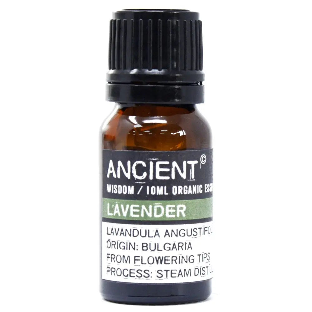 Frasco de vidrio ámbar de 10ml con aceite esencial orgánico de lavanda Ancient Wisdom y tapa negra sobre fondo blanco.
