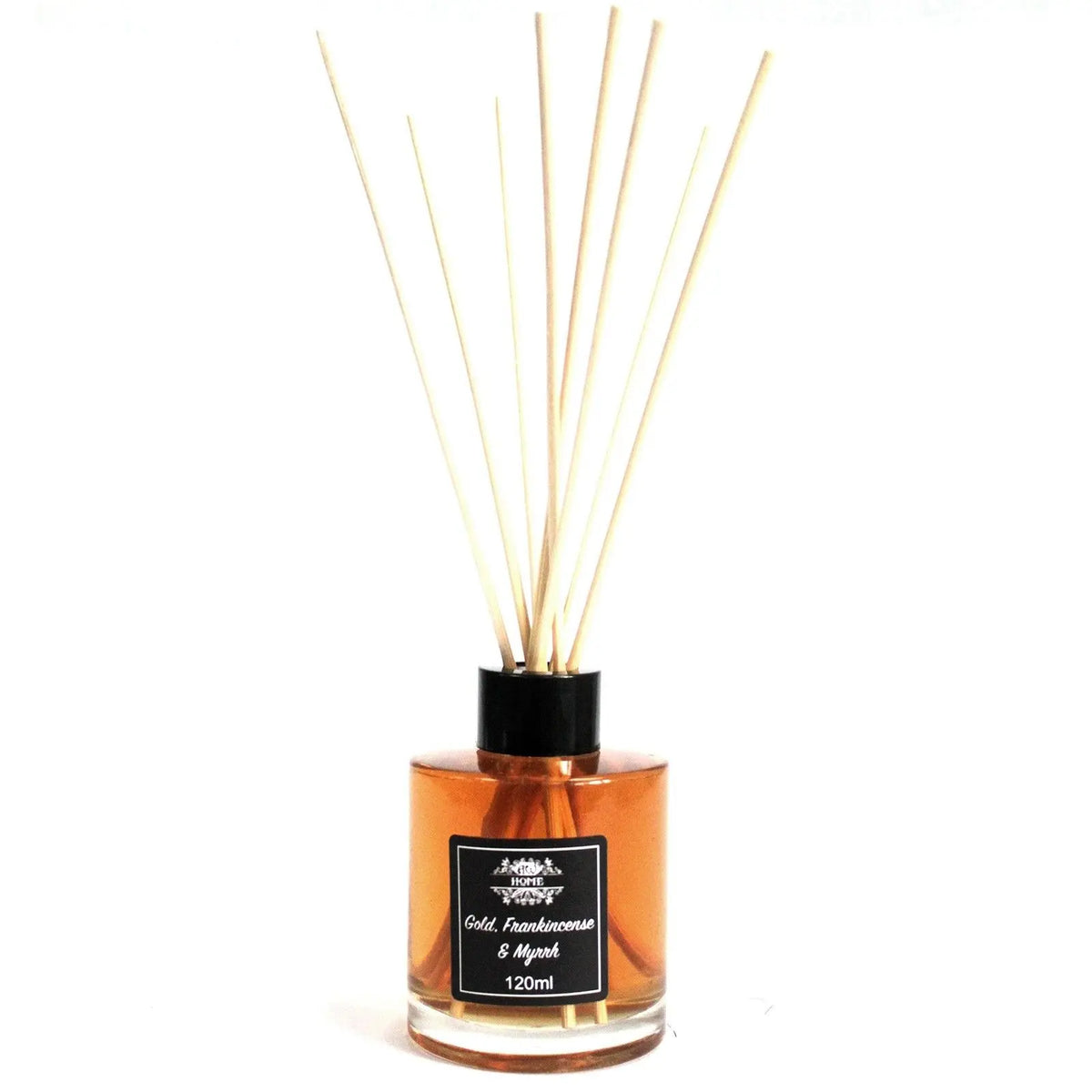 Difusor de aromas de 120ml en frasco de vidrio ámbar con varillas de madera sobre fondo blanco. Estilo elegante.