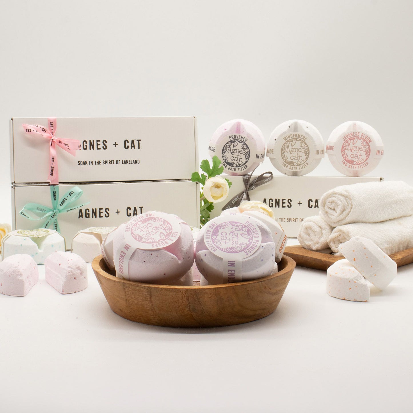 Conjunto de regalo de bombas de baño floral y cítricas de Agnes + Cat