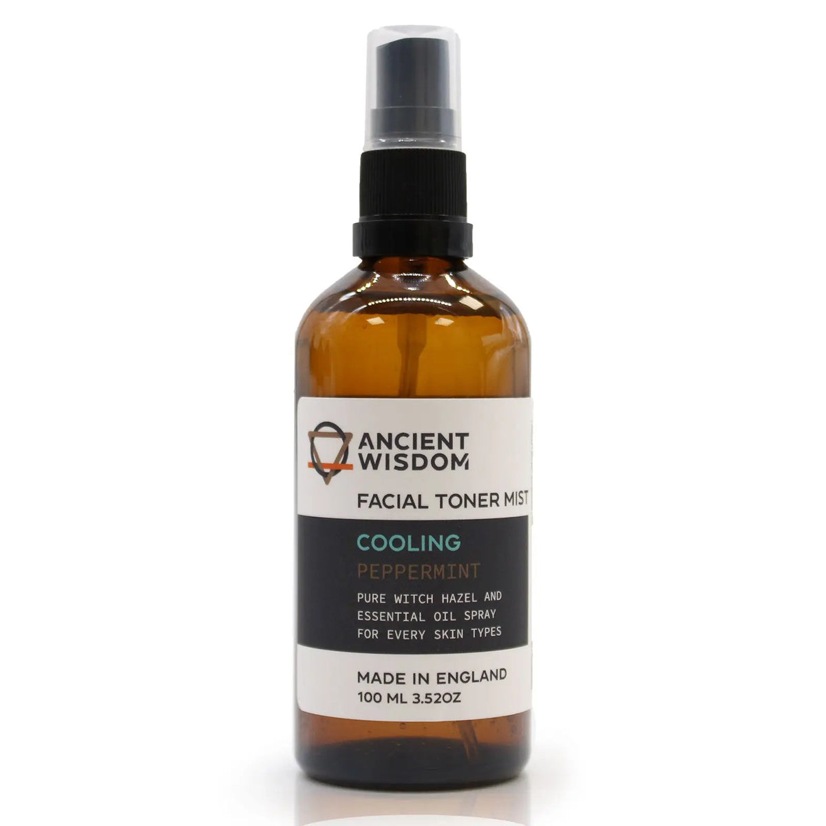Spray facial hidratante de menta en frasco de vidrio ámbar de 100 ml con atomizador negro sobre fondo blanco