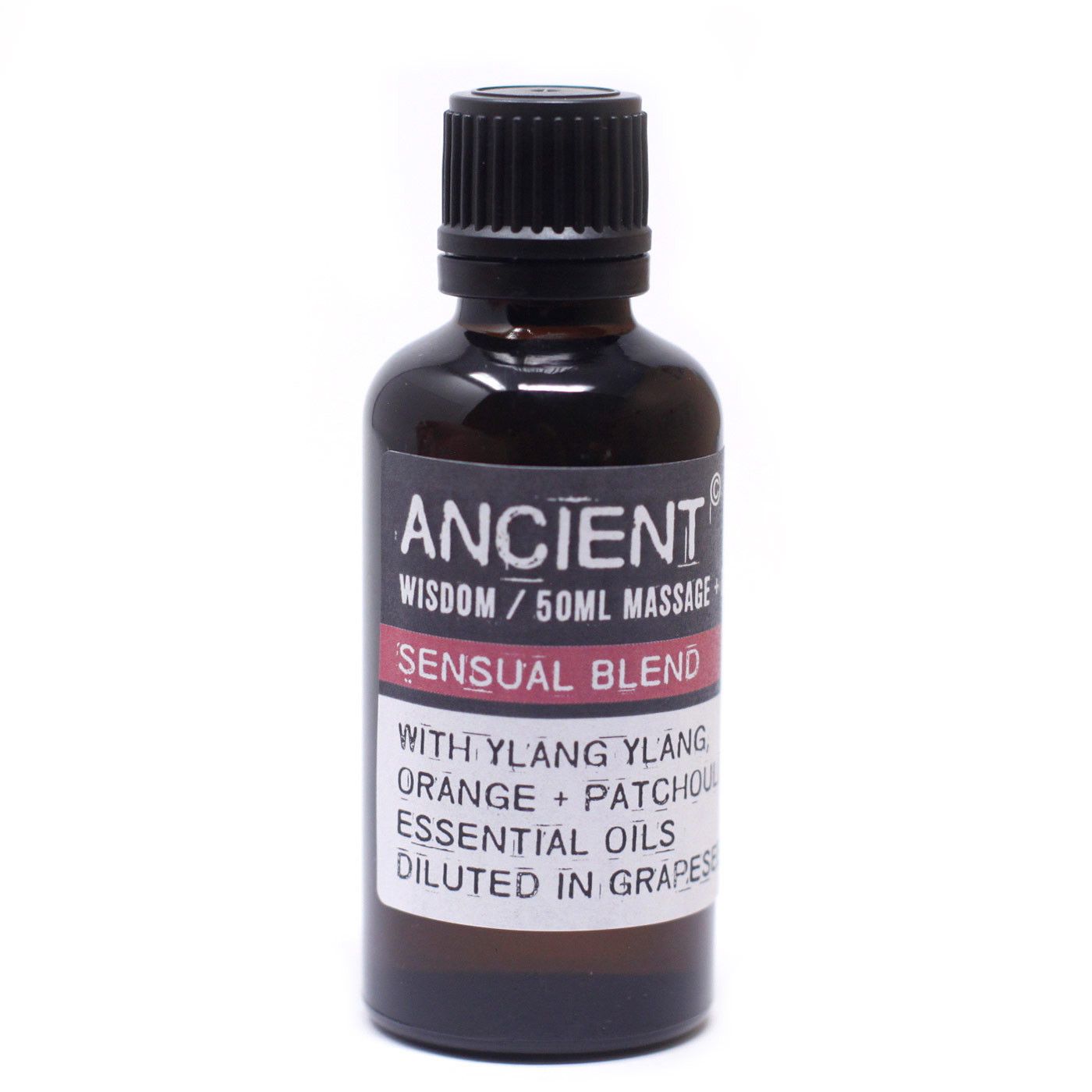 Frasco de vidrio ámbar de 50ml con tapa negra y etiqueta blanca que indica aceite de masaje sensual sobre fondo blanco.