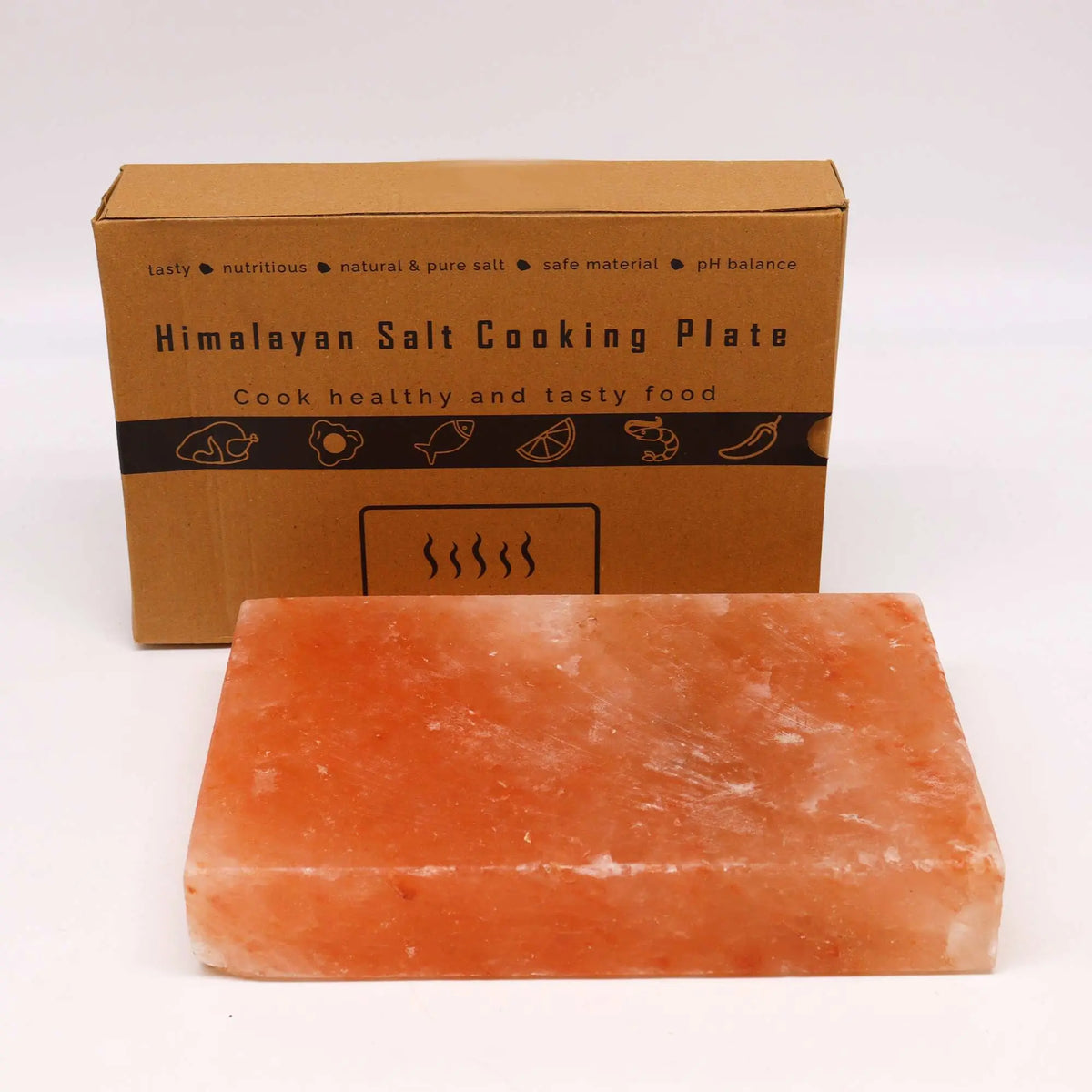 Plancha rectangular de sal del Himalaya de color rosado y su caja de cartón con iconos de alimentos en fondo blanco.
