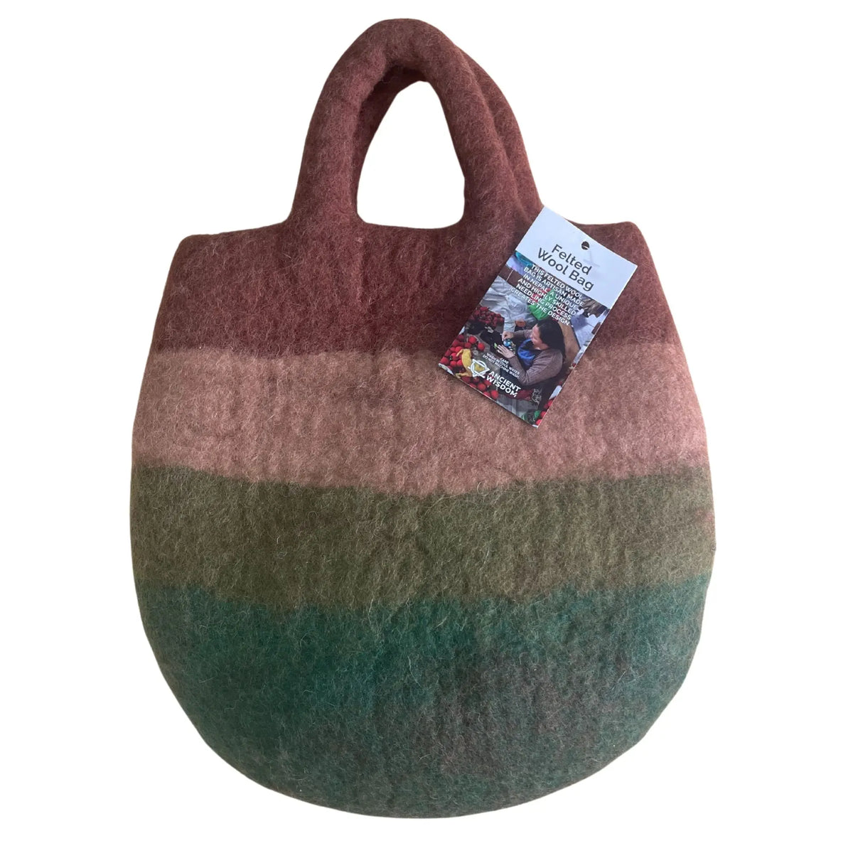 Bolsa de fieltro artesanal con diseño redondeado y rayas horizontales en tonos tierra, verde y granate sobre fondo blanco