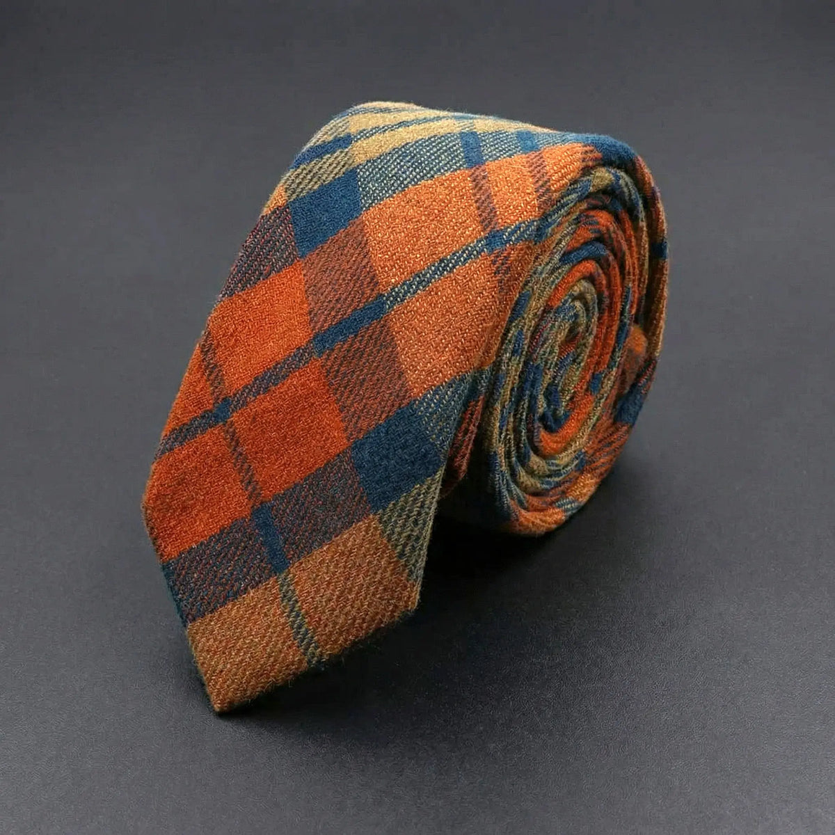 Balmoral · corbata de lana con cuadros naranjas y azules