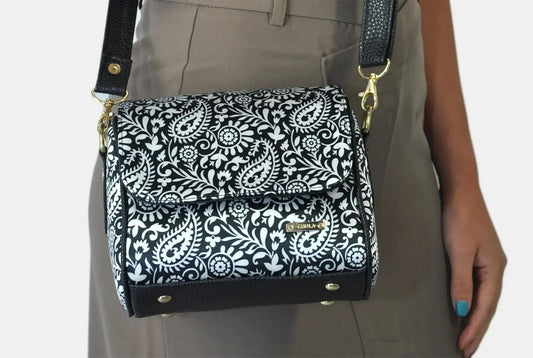 Bolso Bandolera pequeño Mini Baúl Garigol Negro | CHULA Tulum