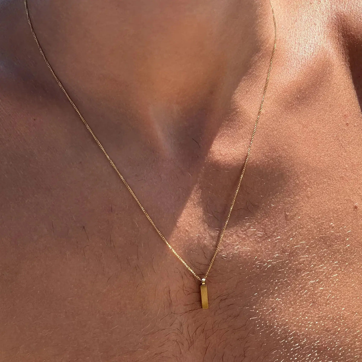 Collar Alnitak · Collares con colgante para hombre de acero inoxidable enchapado en oro de 18 k