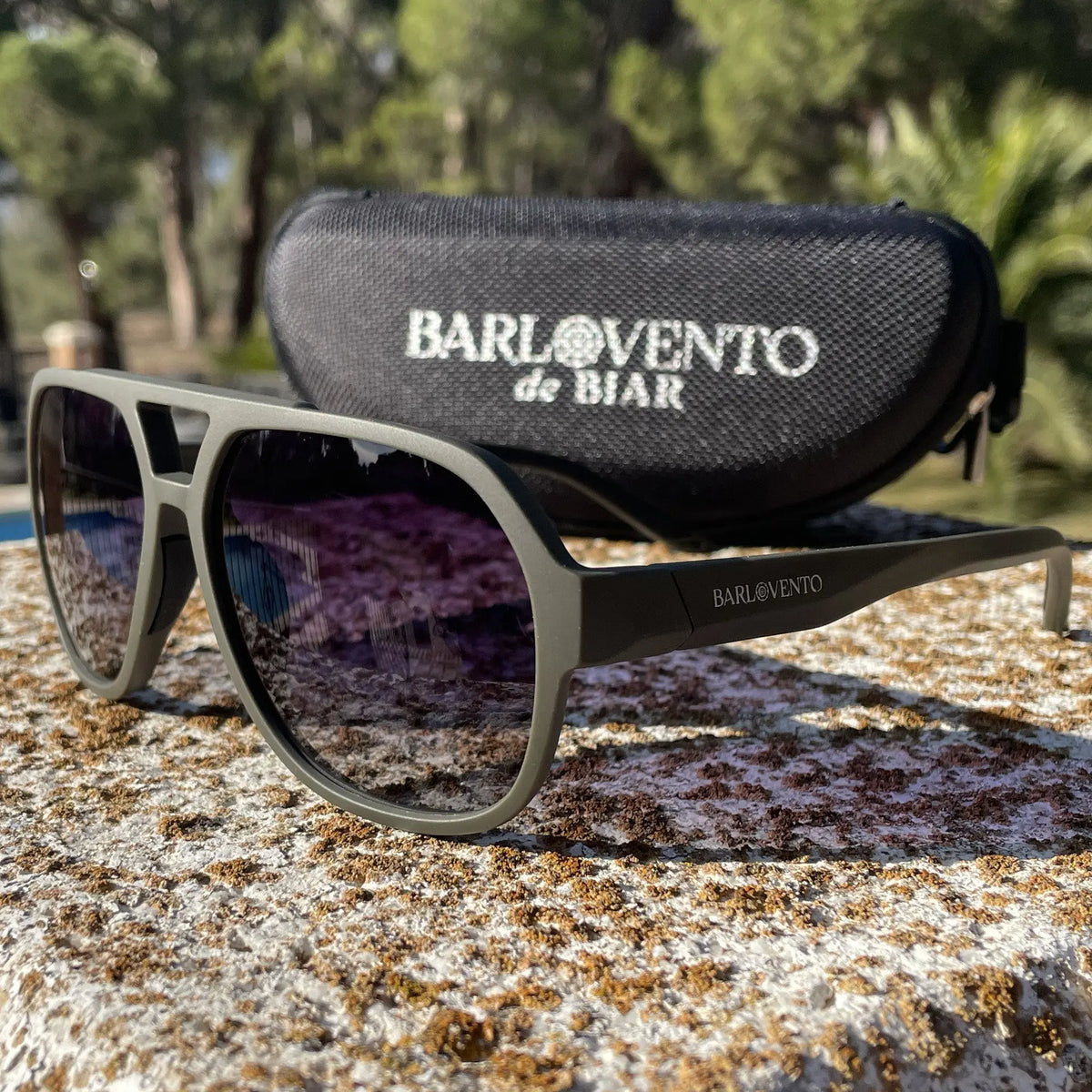 Itzurun · gafas de sol de goma verde con lentes UV400 en degradado gris