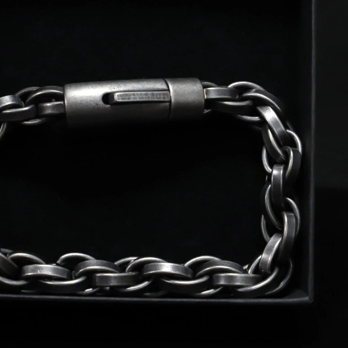 Pulsera Aludra · Pulsera de cadena hervida negra