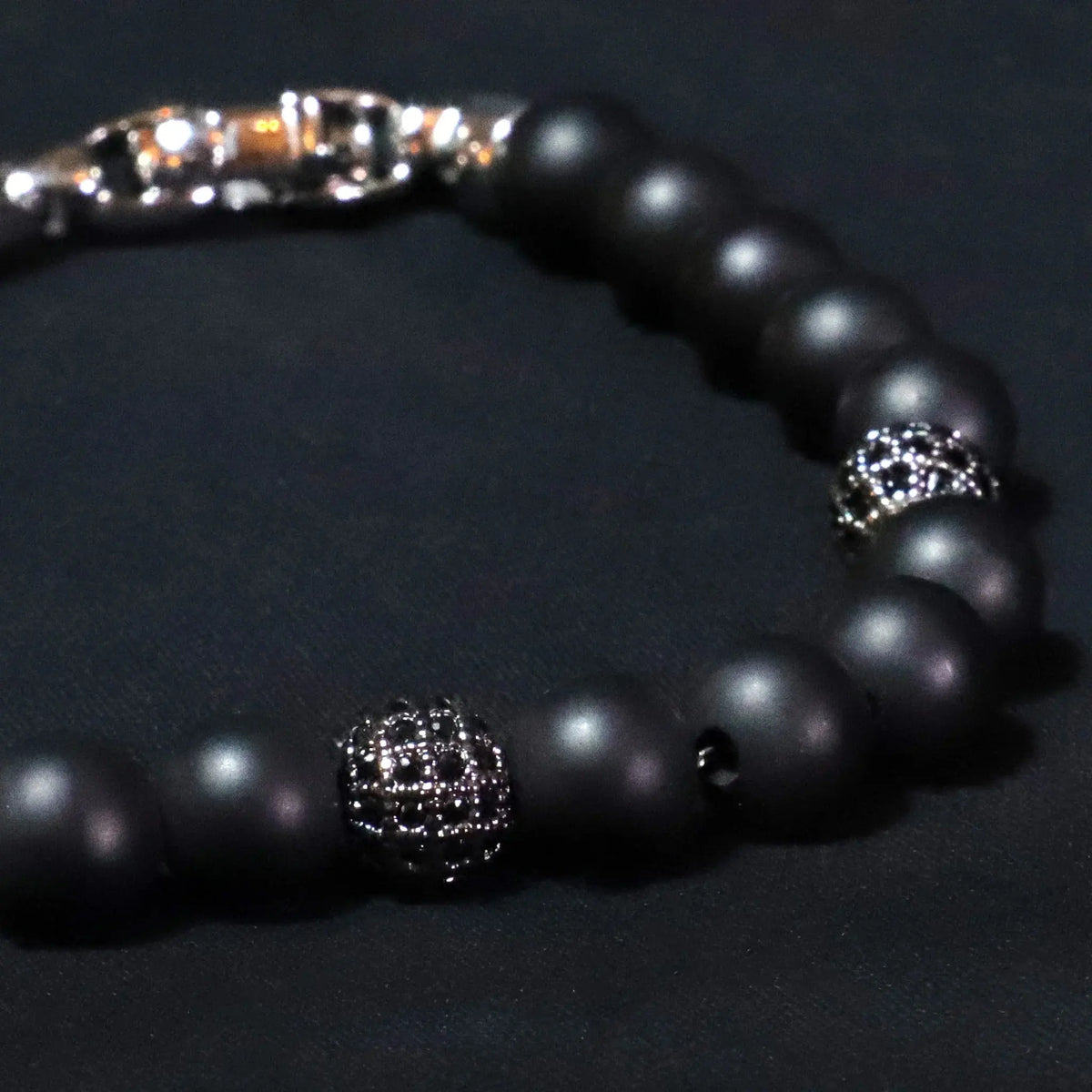 Pulsera Andro · Pulsera de acero inoxidable y cobre con cuentas
