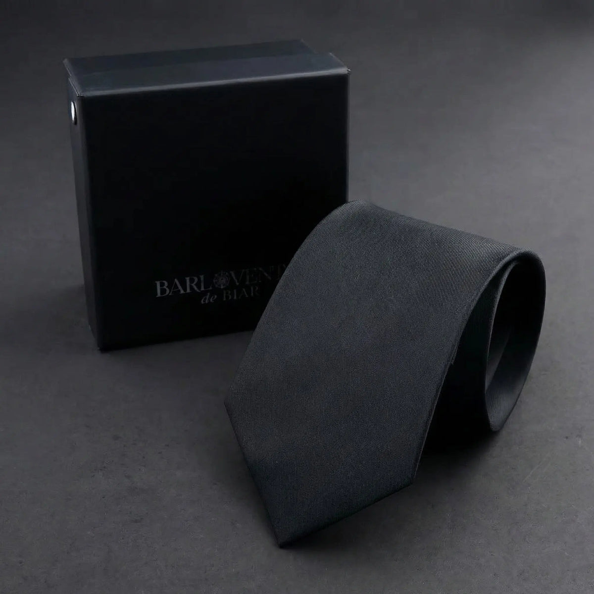 Randazzo · corbata de seda 100% pura, lisa y de estilo italiano, color negro
