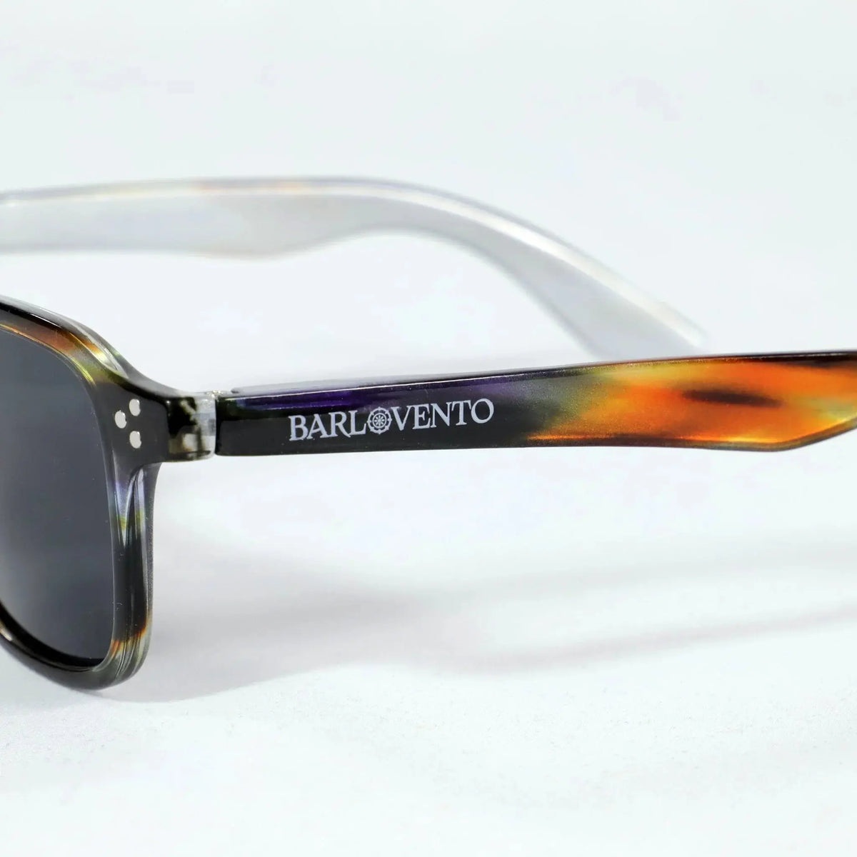 Savinosa · gafas de sol redondas marrones y cristalinas