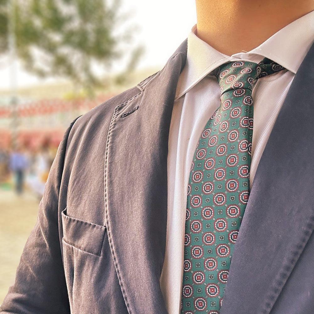 ¿corbata lisa o corbata estampada?