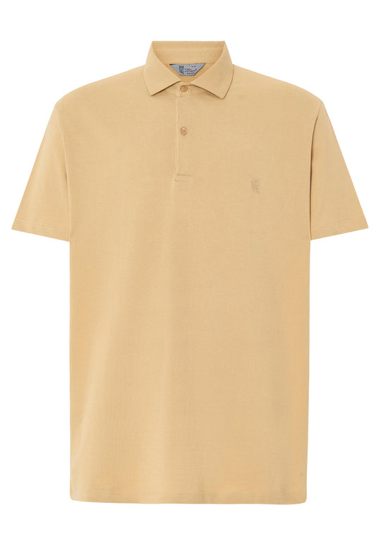 Polo amarillo claro de algodón con cuello tipo polo y bordado discreto, ideal para look casual.