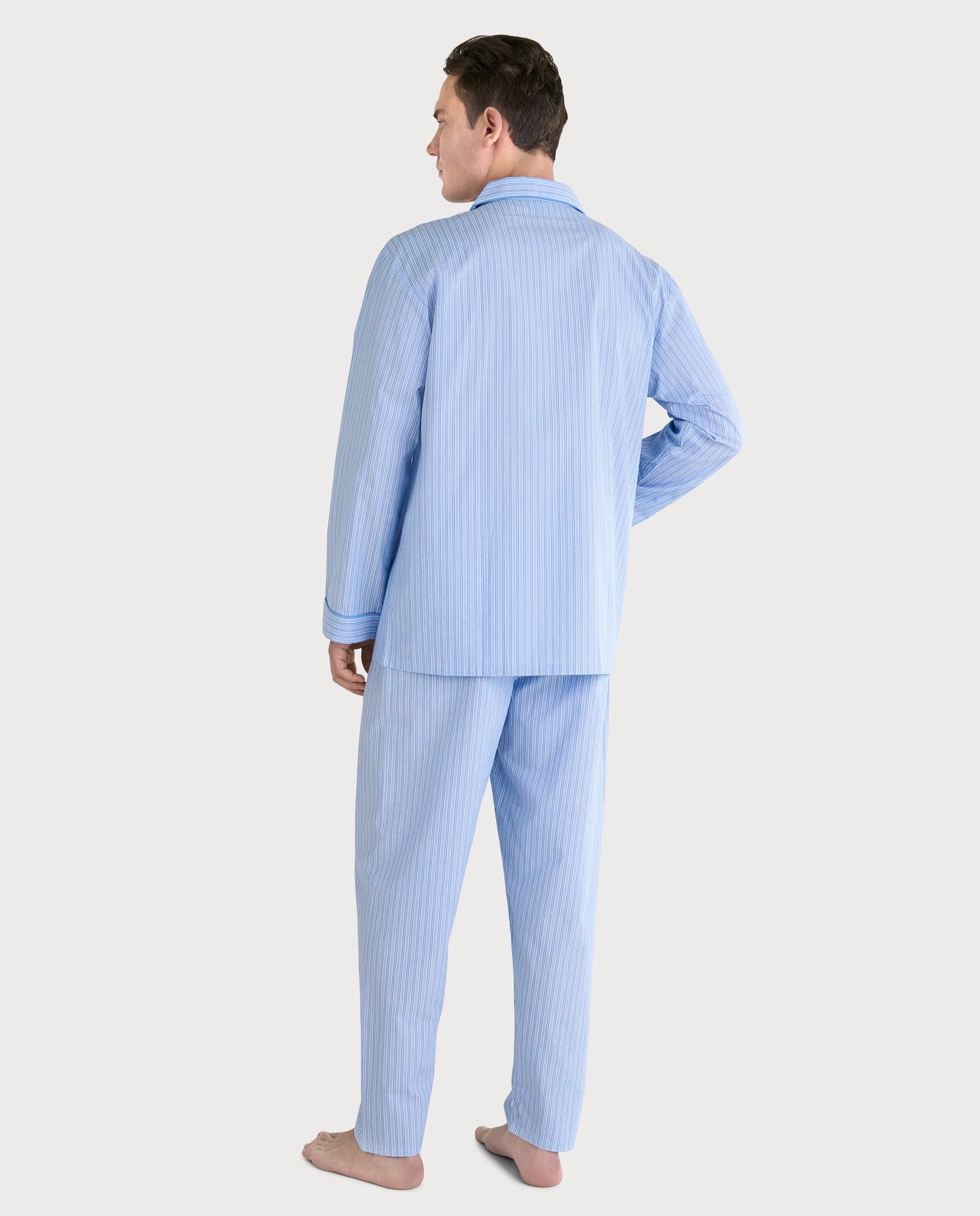 Pijama de hombre de rayas azul claro, 100% algodón, con camisa de botones y pantalón largo, estilo clásico.