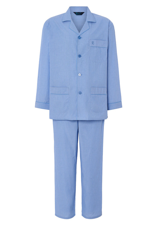 Pijama de rayas azul, algodón ligero, estilo clásico con chaqueta y pantalones. Ideal para confort nocturno.