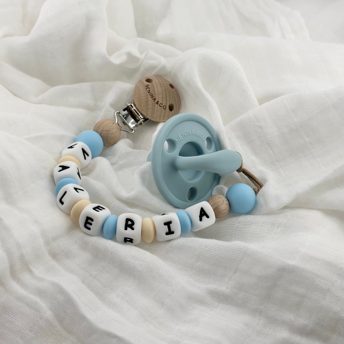 Chupetero Personalizado Celeste con Nombre en Silicona Orgánica | Nenina & Co.