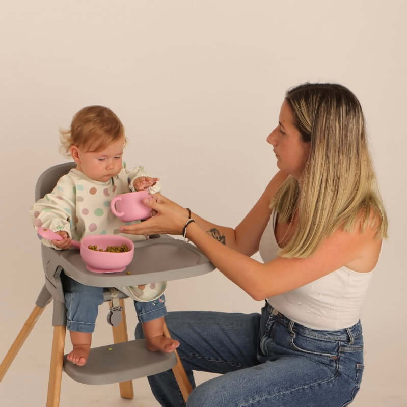 Kit Deluxe Vajilla + Babero BLW Pink 9 Piezas de Silicona orgánica con ventosas Nenina & Co