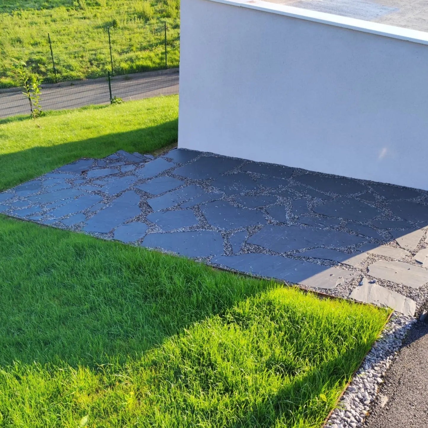 Colocación de Planchoncillo Pizarra Irregular sobre arena