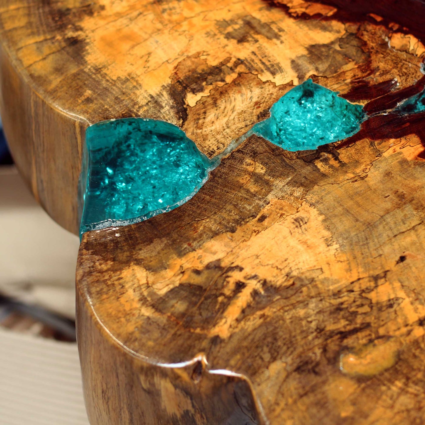 Mesa de Café de Tamarindo y resina - Agua