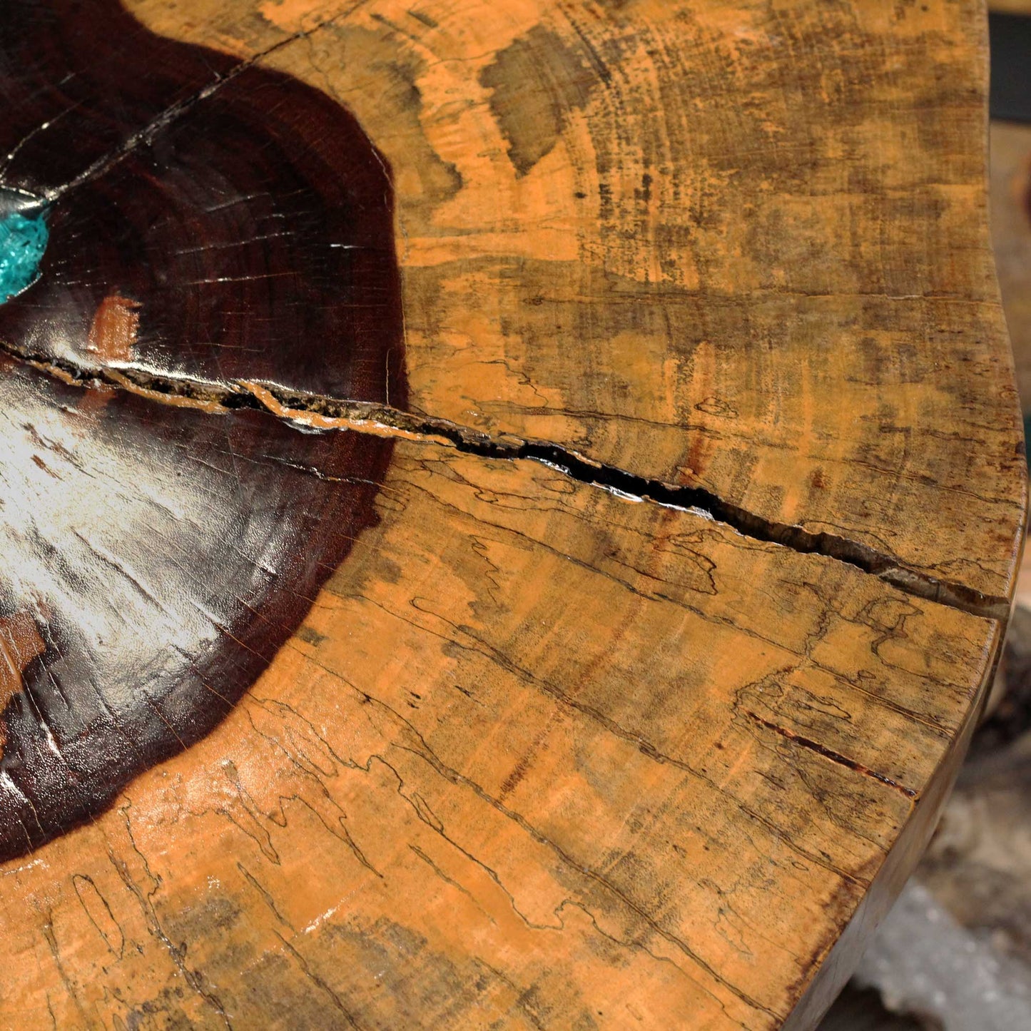 Mesa de Café de Tamarindo y resina - Agua