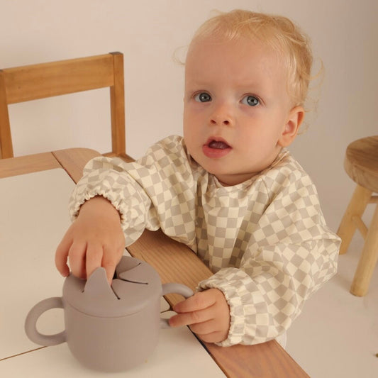 Babero con manga impermeable Vichy Beige Nenina & Co