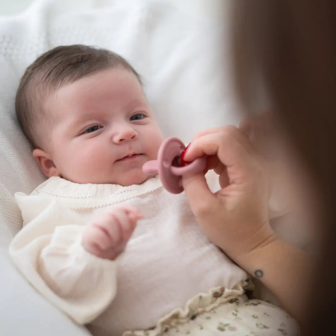 Pack 2 chupetes + Pack 2 chupeteros Rosa Pálido  DIAMOND By Nenina & Co