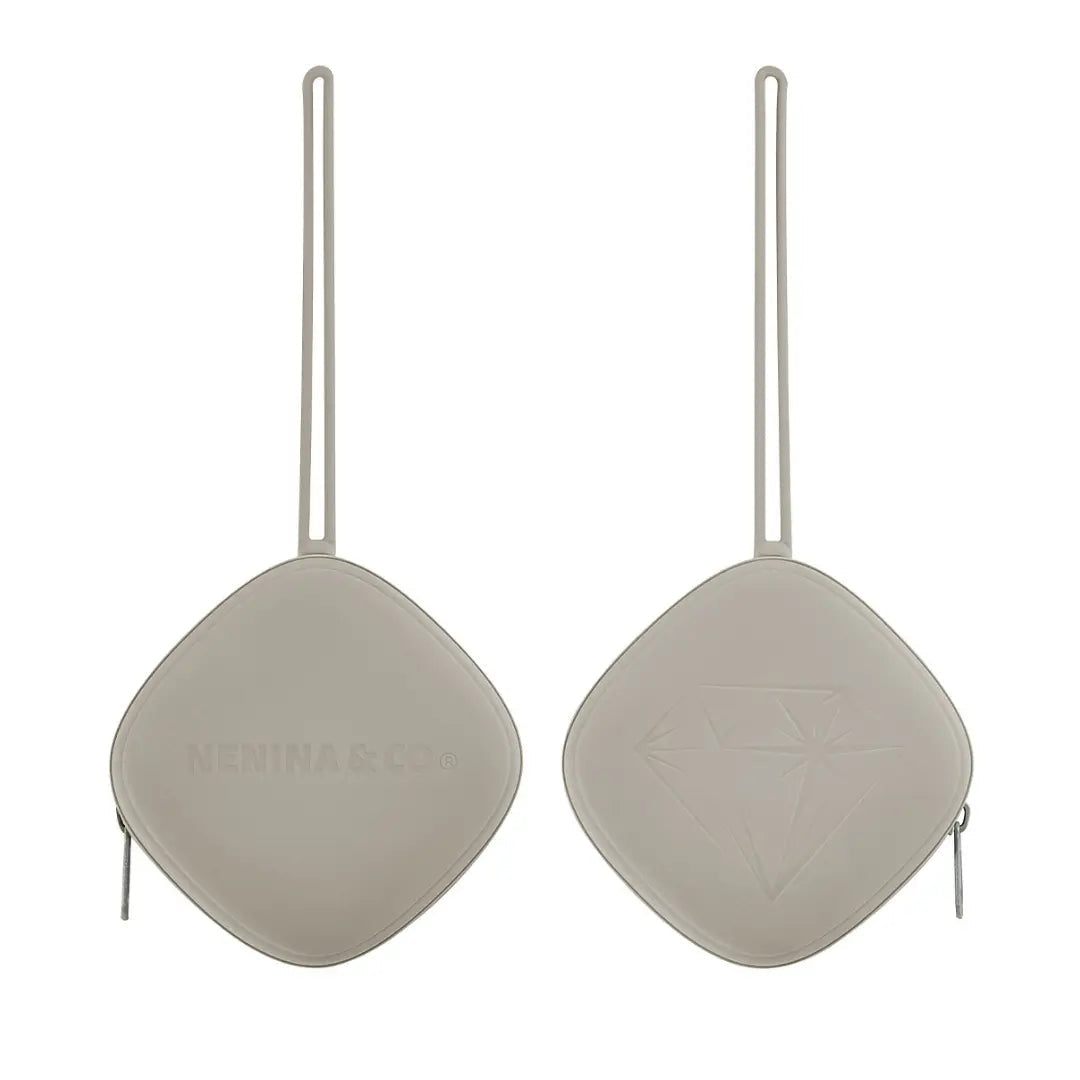 Kit Nenina & Co Gris + Oliva| 2 Chupetes + 2 Chupeteros + Guardachupete