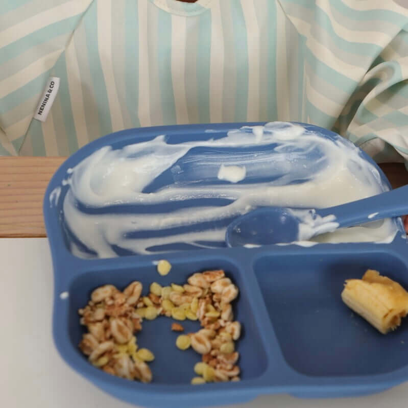 Babero con manga impermeable Vertical Stripes Nenina & Co