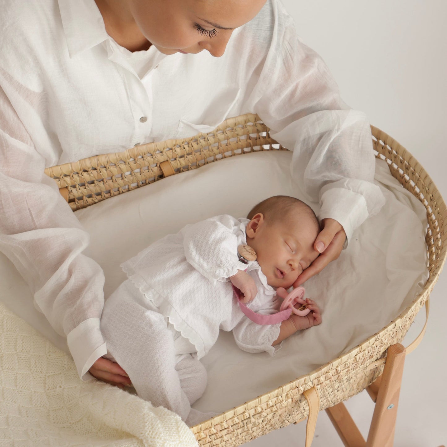 Kit Nenina & Co – Rosa pálido | 2 Chupeteros Algodón Orgánico + 1 Chupete Clásico de Silicona