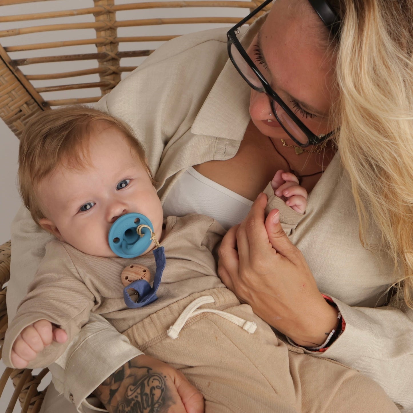 Kit 2 Chupetes Clásicos para Bebé Rosa Pálido y Blue | Silicona Orgánica Nenina & Co