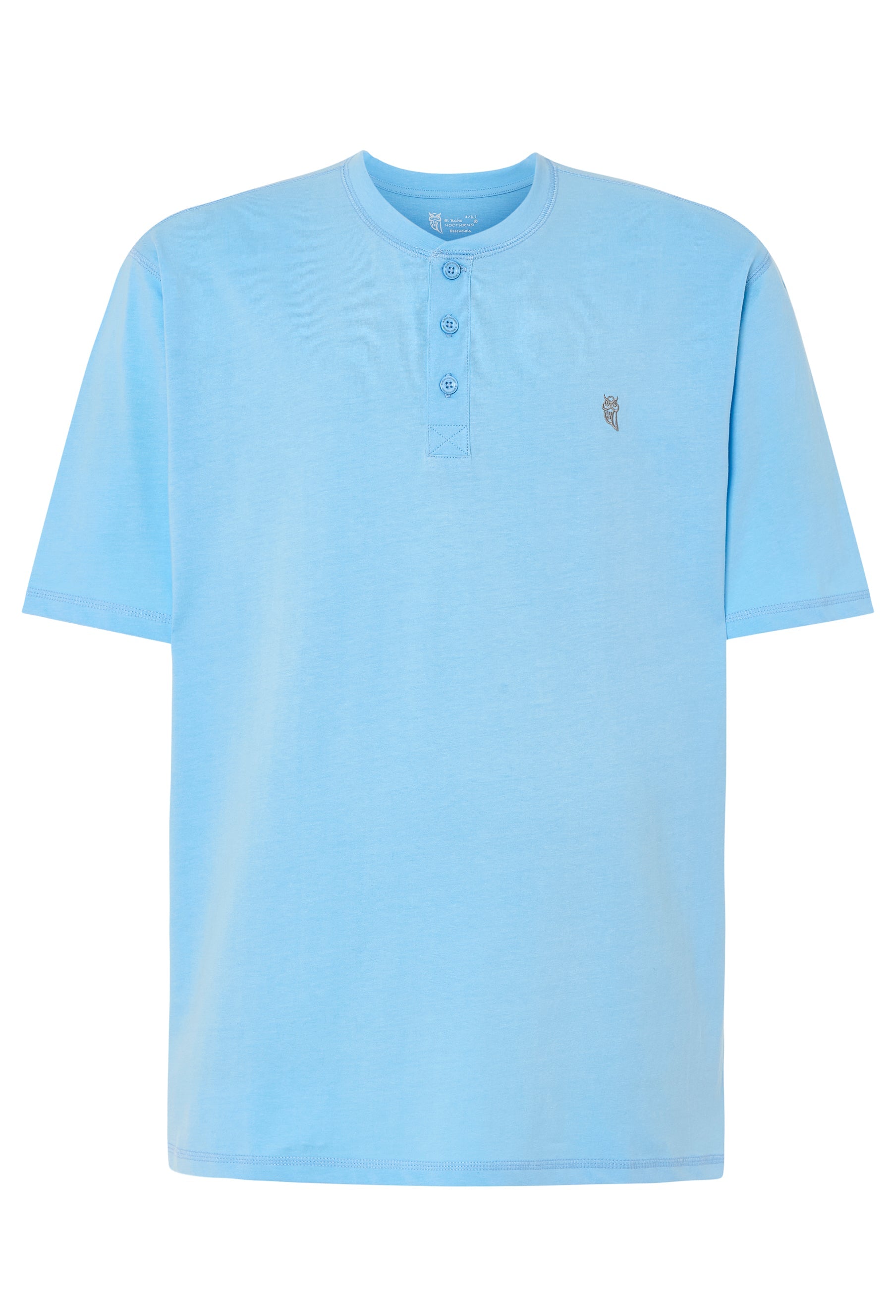 Camiseta azul claro de algodón, estilo casual, con botones en el cuello y logo bordado.