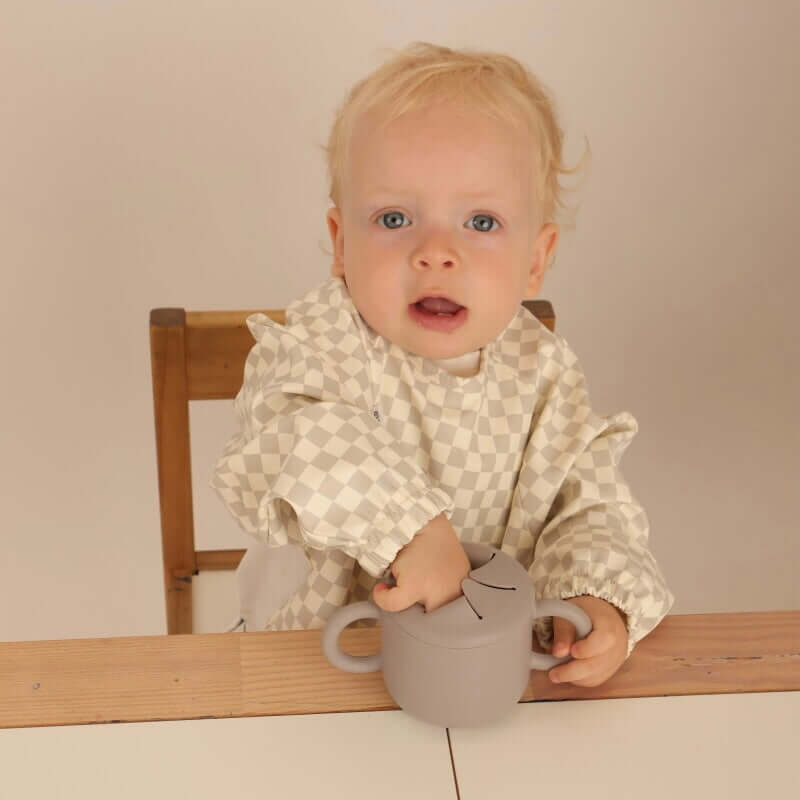 Kit Deluxe Vajilla + Babero BLW Pink 9 Piezas de Silicona orgánica con ventosas Nenina & Co