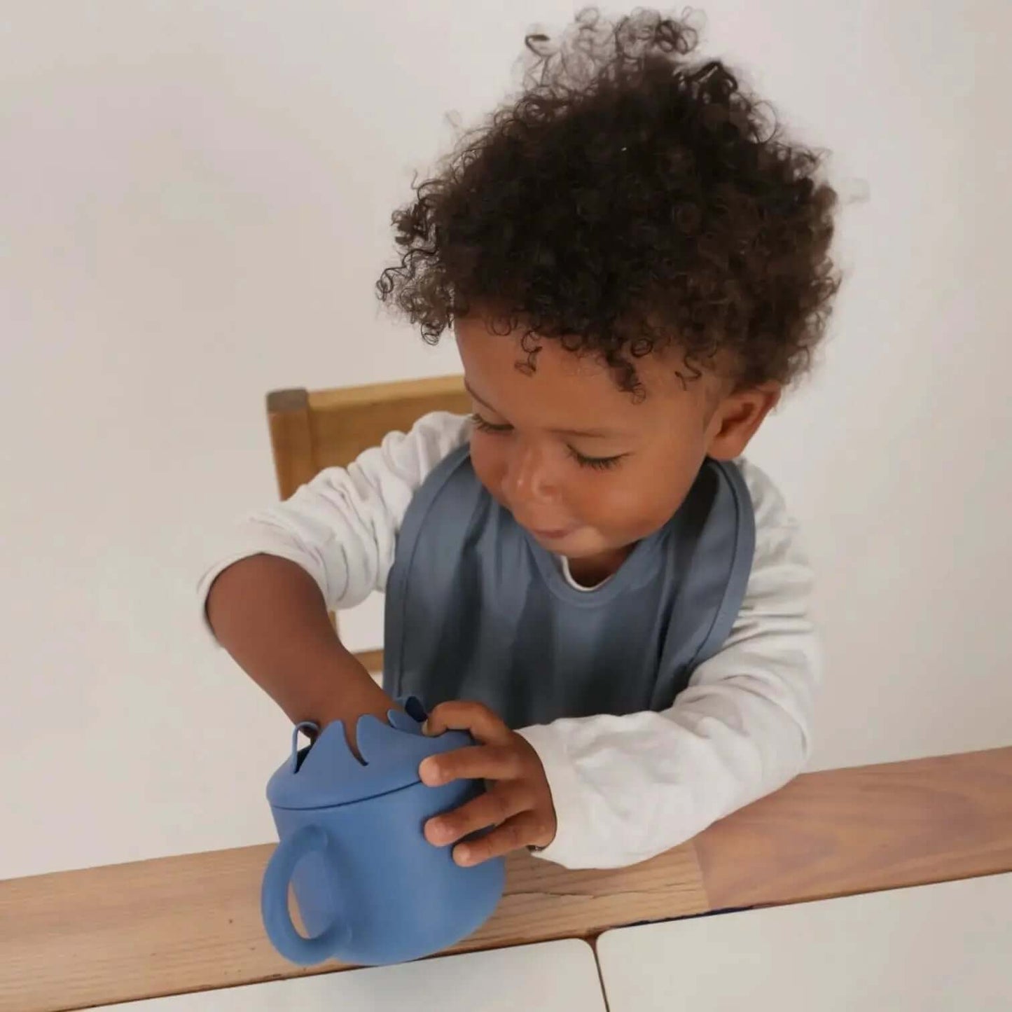 Babero Shaded Blue Nenina & Co