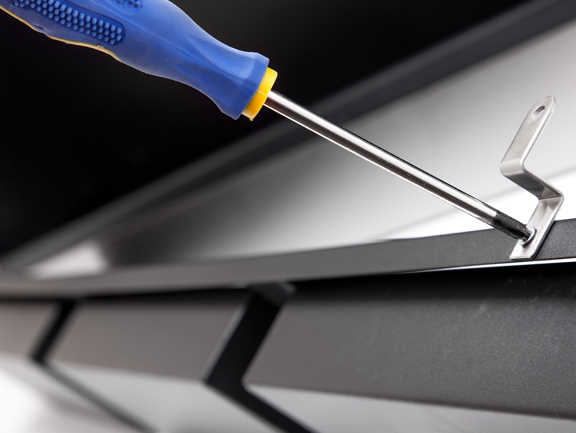 Biochimenea mural HÉCATE con diseño encastrable y acero inoxidable