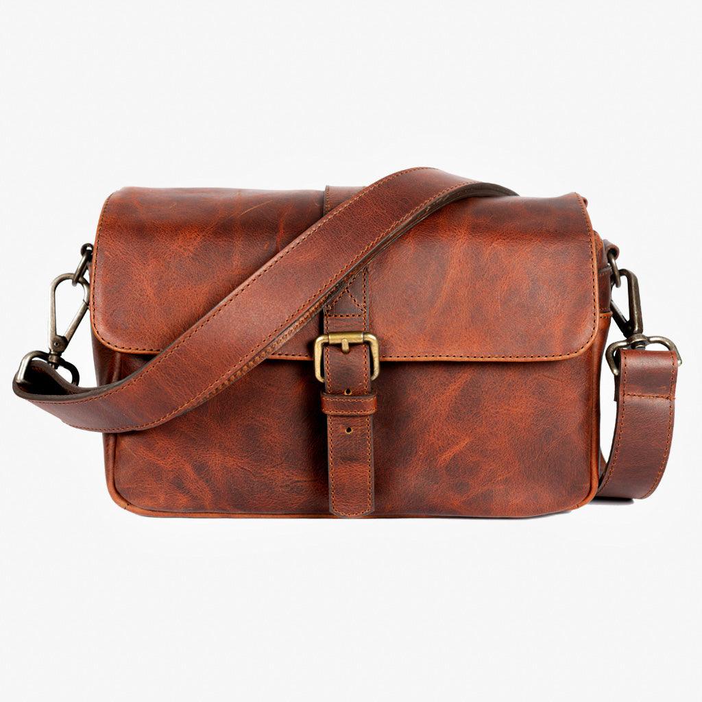 Handmade leather camera bag París Cognac handcrafted in Spain