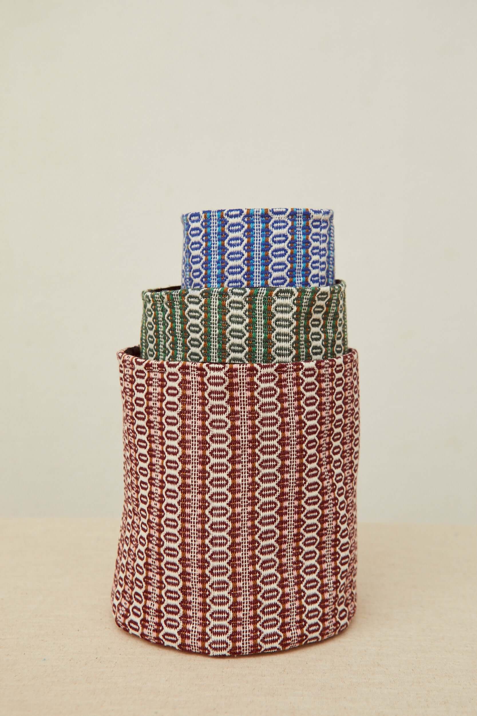 Set 3 cestos ojo de perdiz apilados granate azul verde - cestos decorativos forrados algodón estilo retro