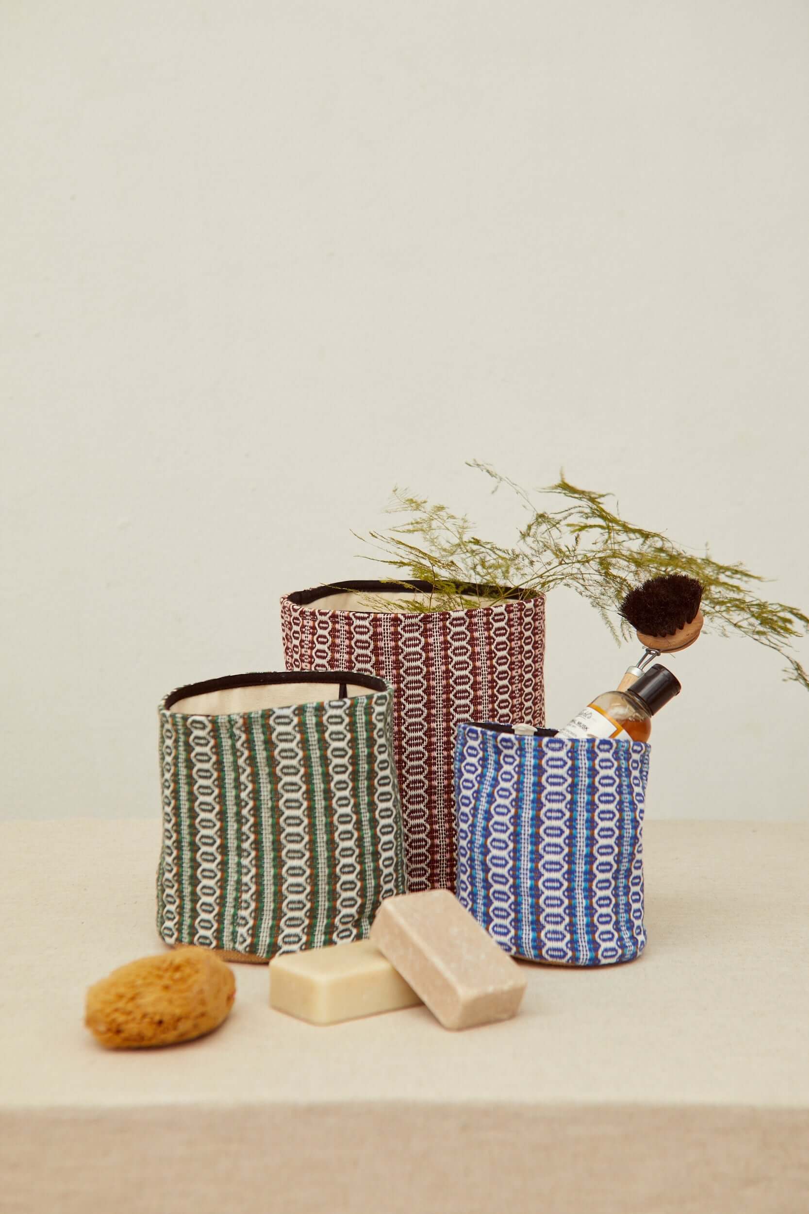 Set 3 cestos ojo de perdiz colores retro con plantas jabones y esponja - organizadores multiusos baño cocina España