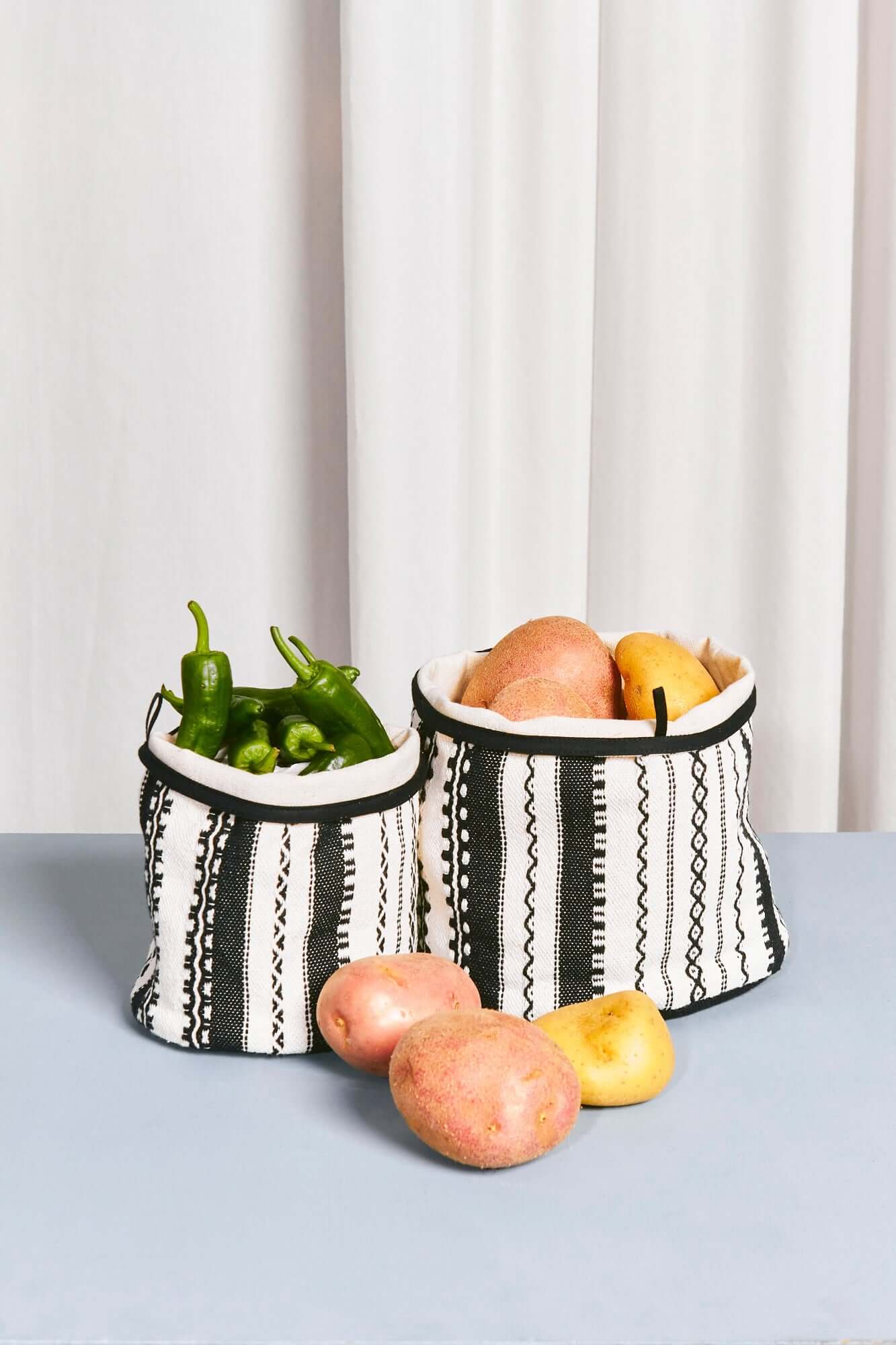 Cesto alpujarra blanco y negro