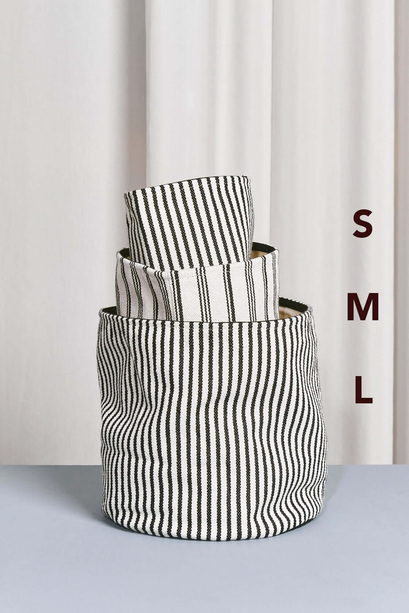 Cesto loneta blanco y negro