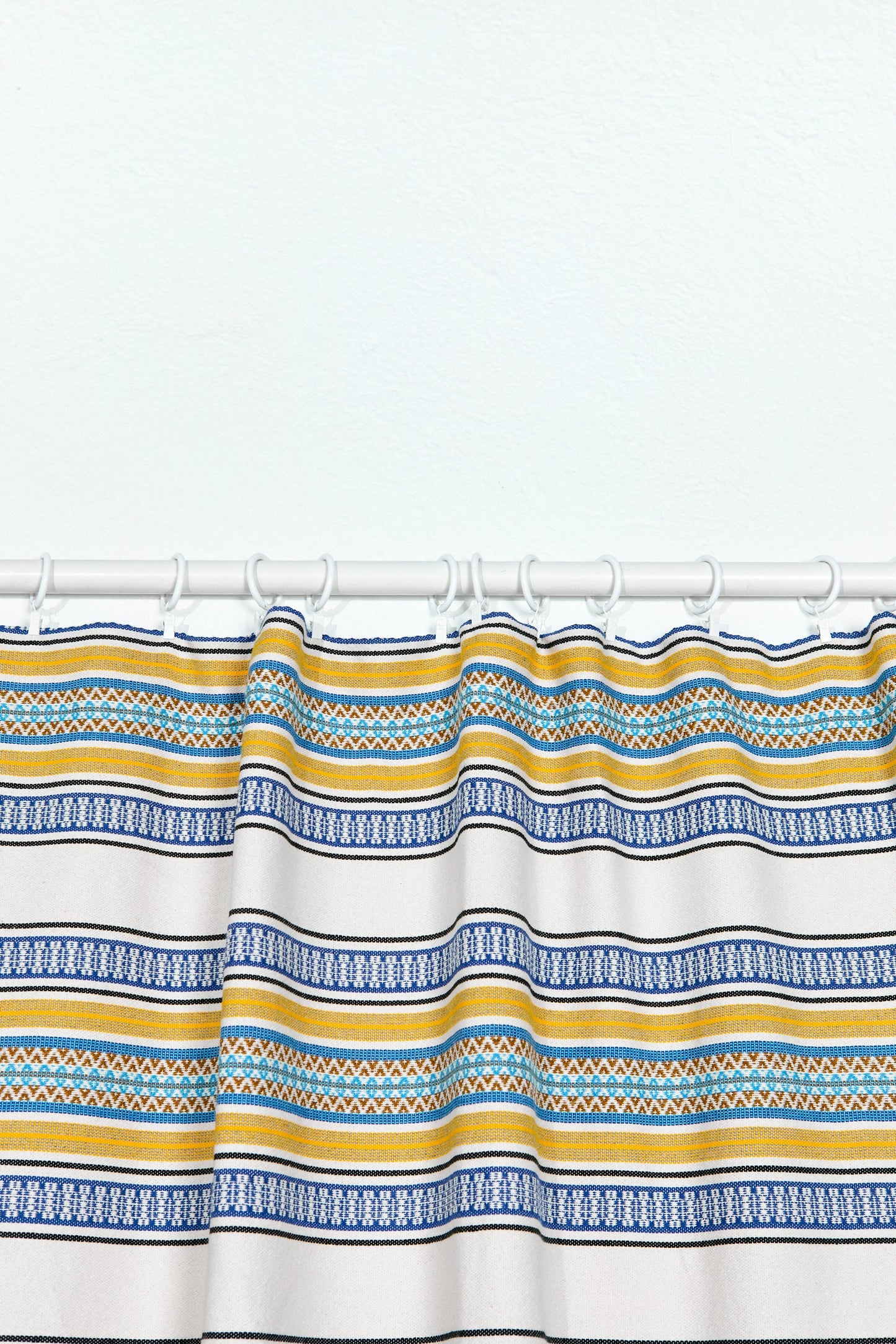 Cortina de algodón blanco con rayas azules y amarillas, estilo moderno y bohemio. Ideal para decorar cualquier habitación.