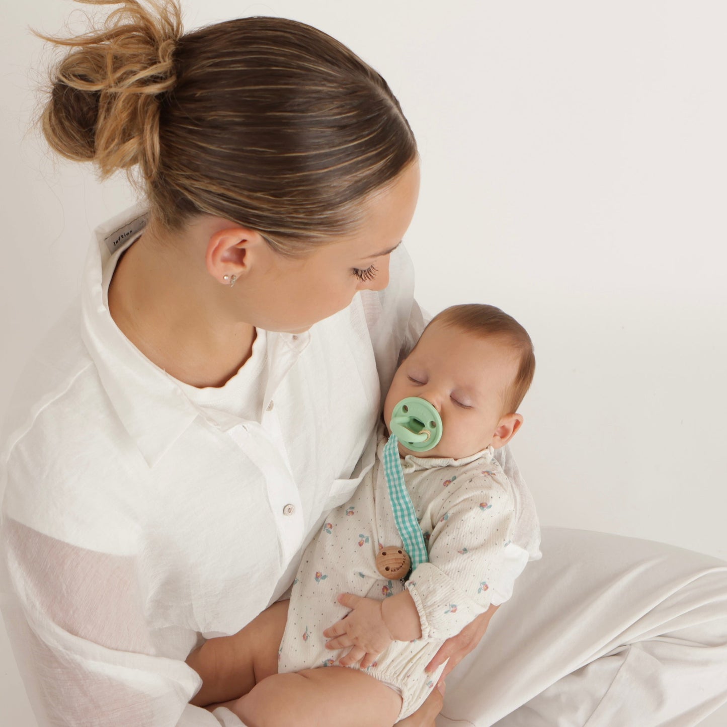 Pack 2 Chupeteros + 2 Chupetes CLÁSICO y DIAMOND + 1 Guardachupete Nenina & Co