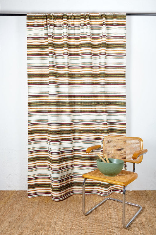 Cortina de rayas marrones y doradas de algodón, estilo bohemio, perfecta para decorar cualquier habitación.