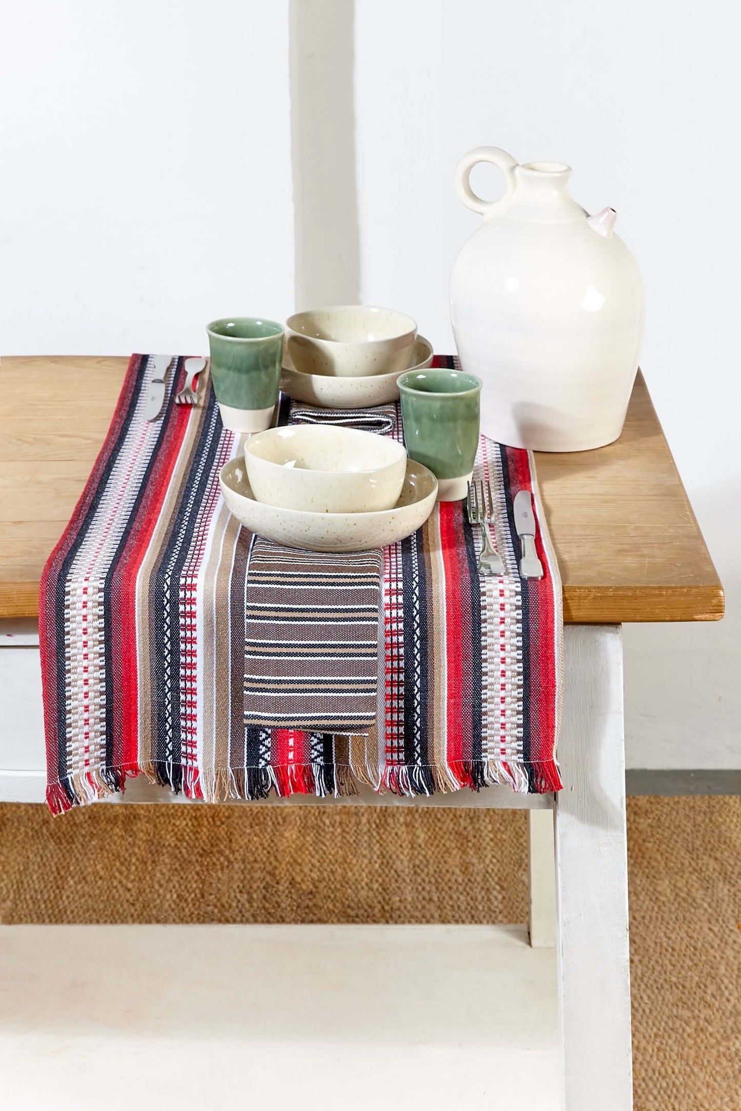 Camino de mesa tejido manchego rojo