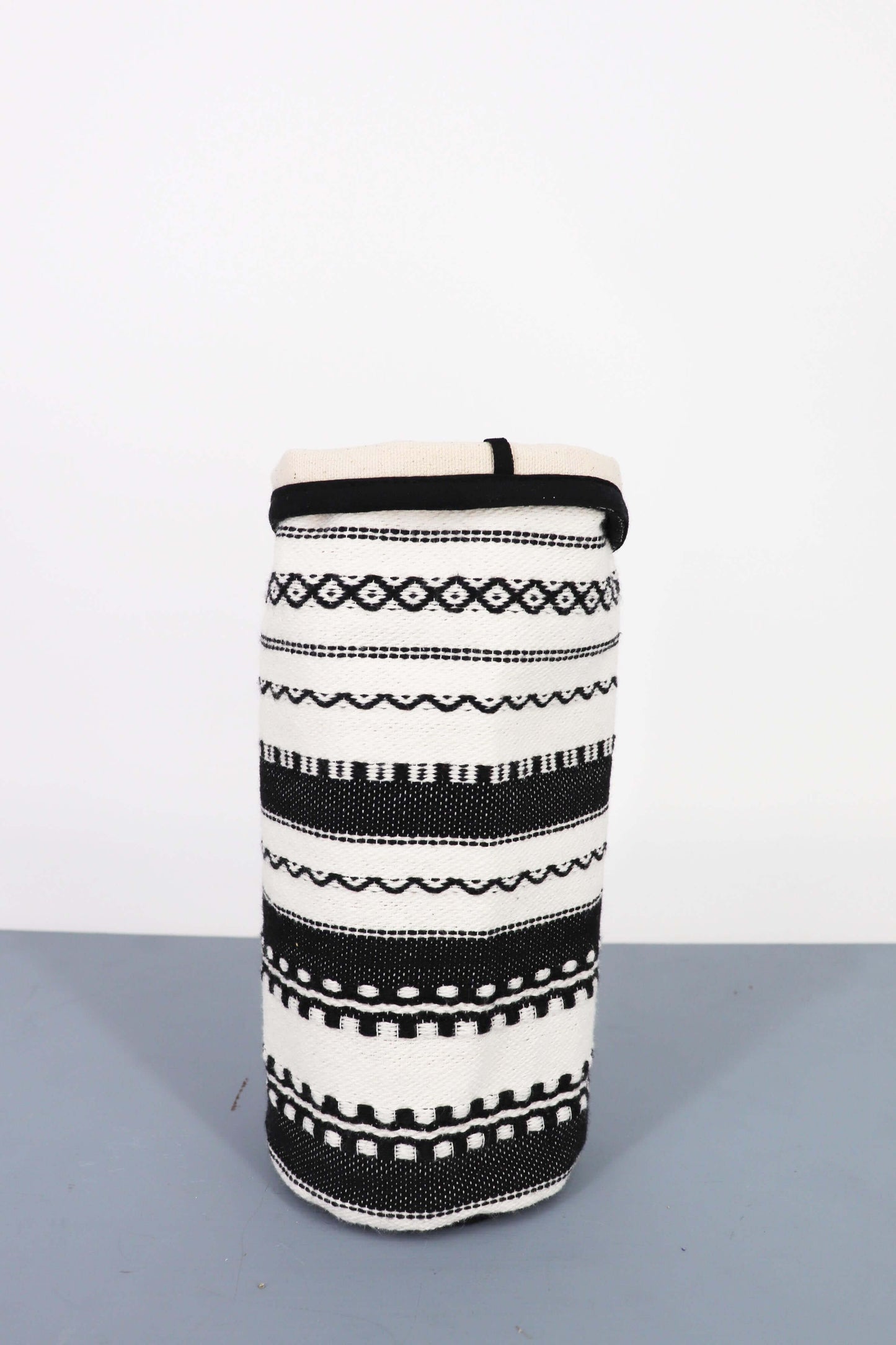 Funda Jarrón M Alpujarra negra y blanca