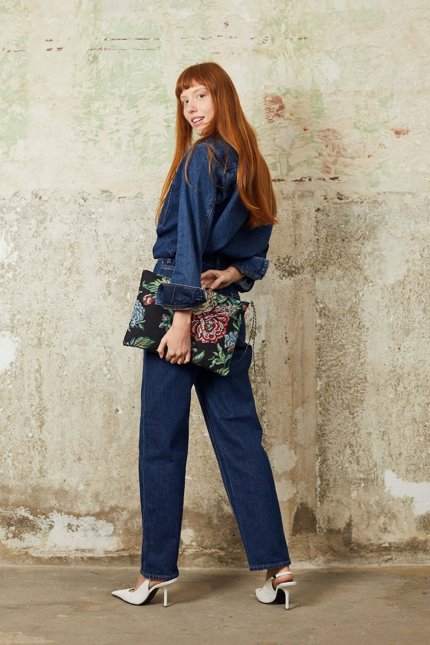 Funda de ordenador tejido jacquard flores peonias