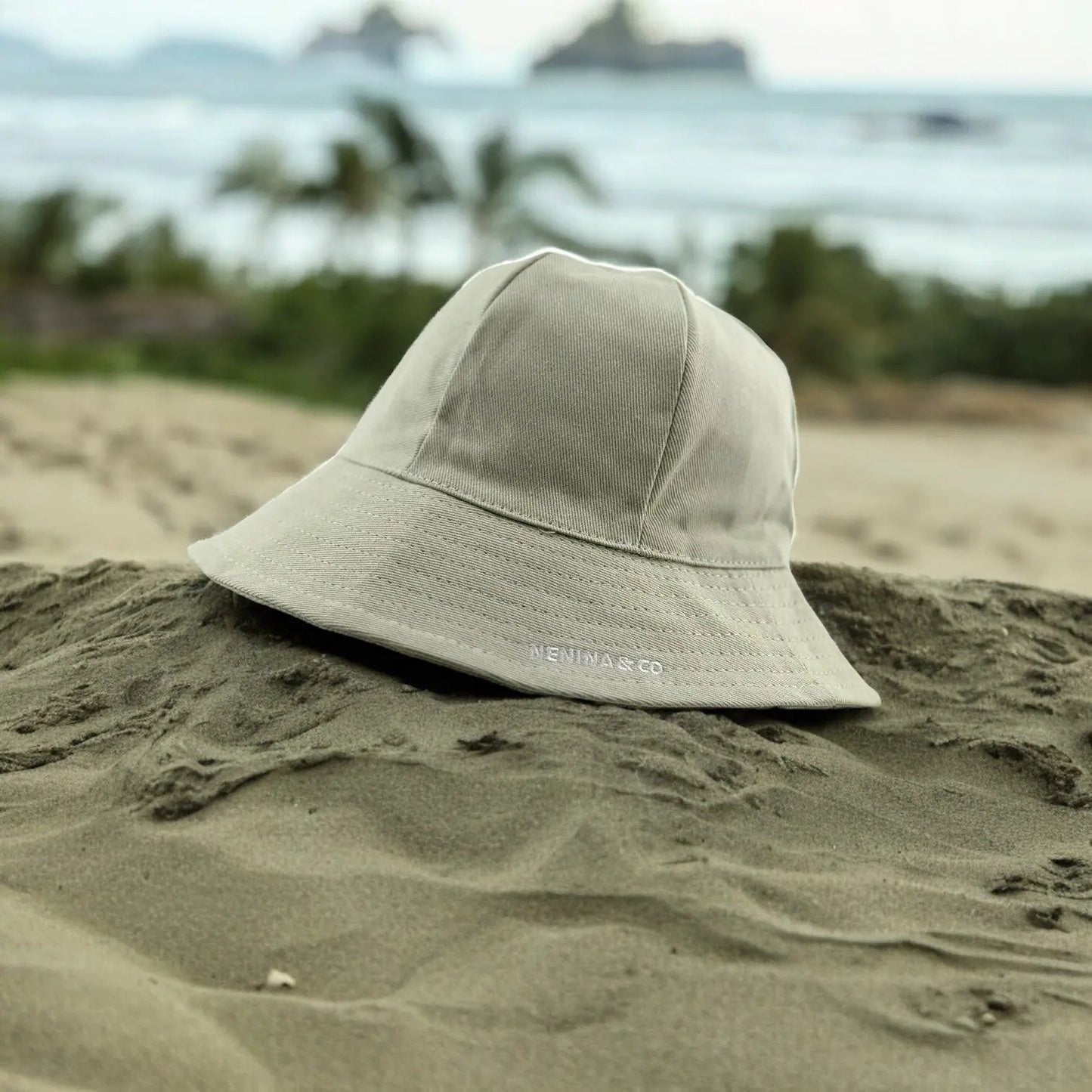 Gorro para el Sol Oliva Nenina & Co - Hecho de Algodón Orgánico | Protección Solar y Estilo