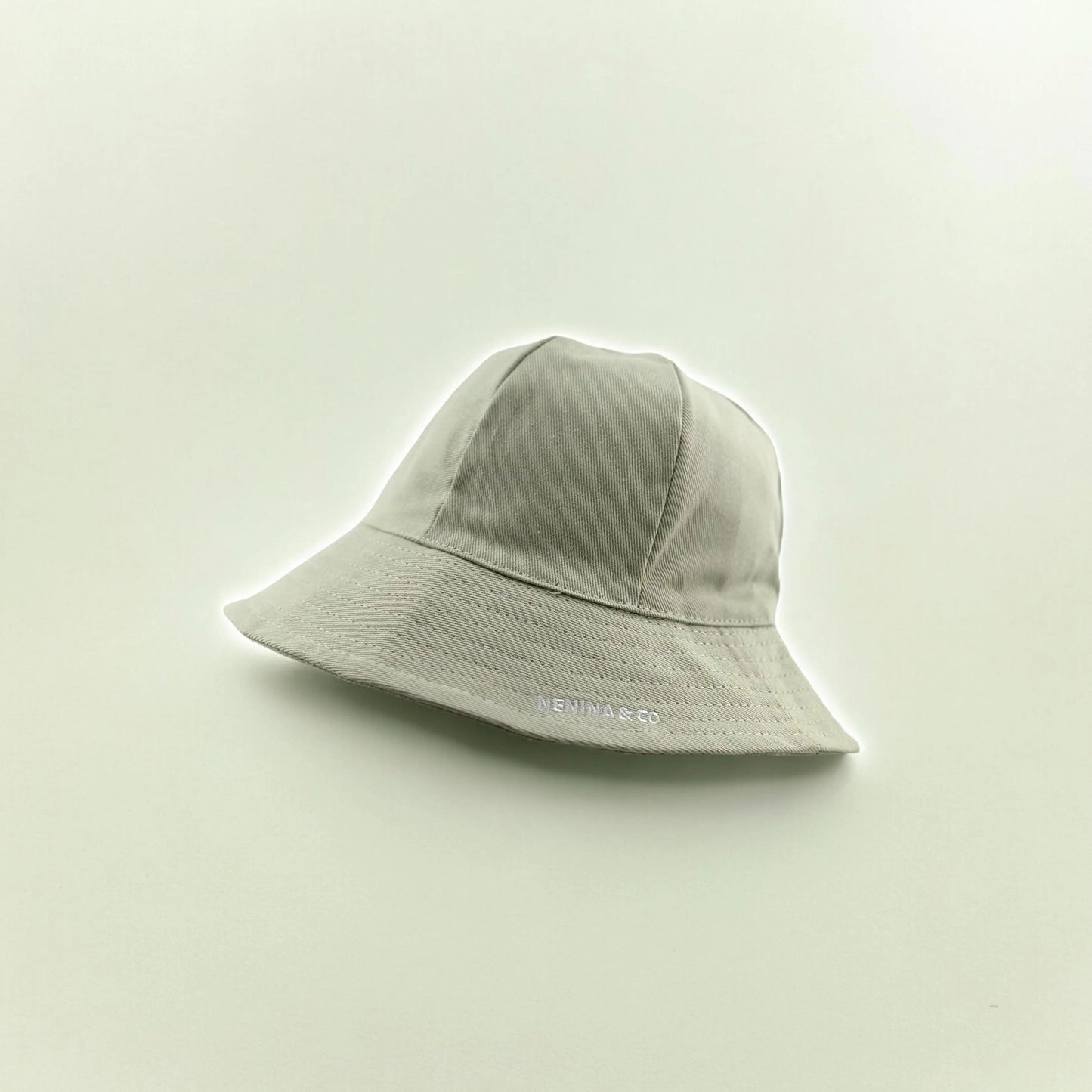 Gorro para el Sol Oliva Nenina & Co - Hecho de Algodón Orgánico | Protección Solar y Estilo