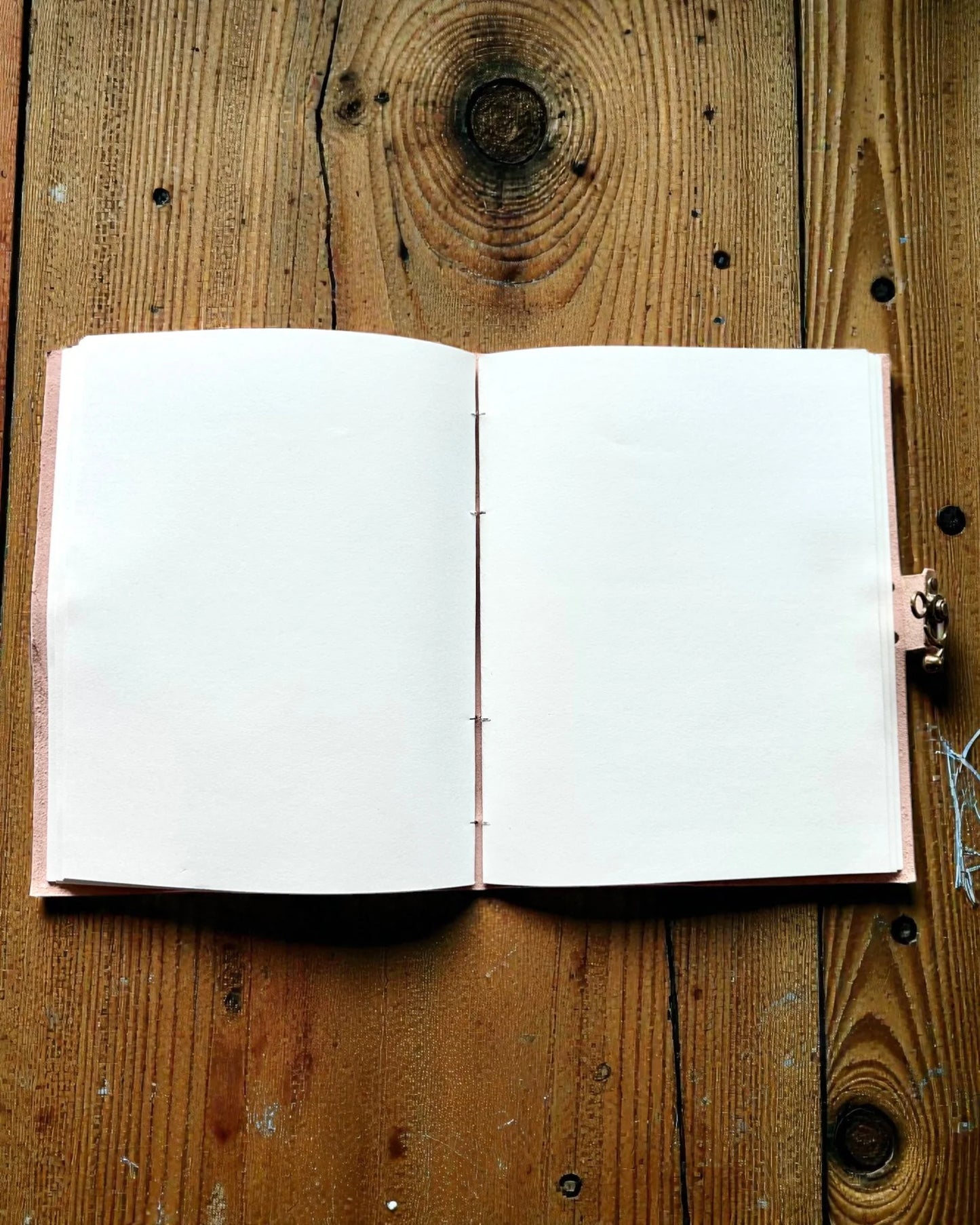 Libro Visitantes Cuero Personalizable 200 Páginas - Grande