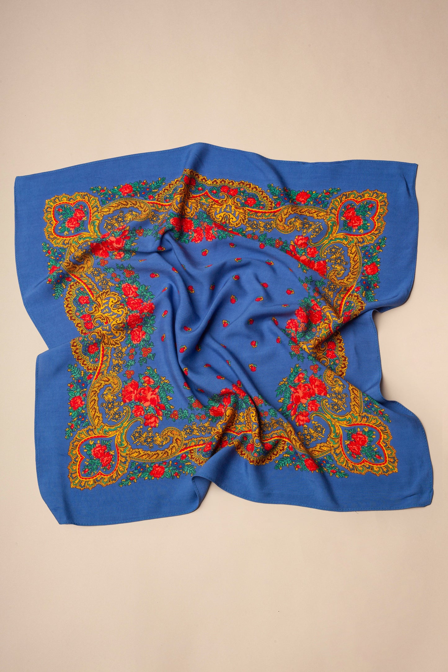 Pañuelo portugués cadena azul