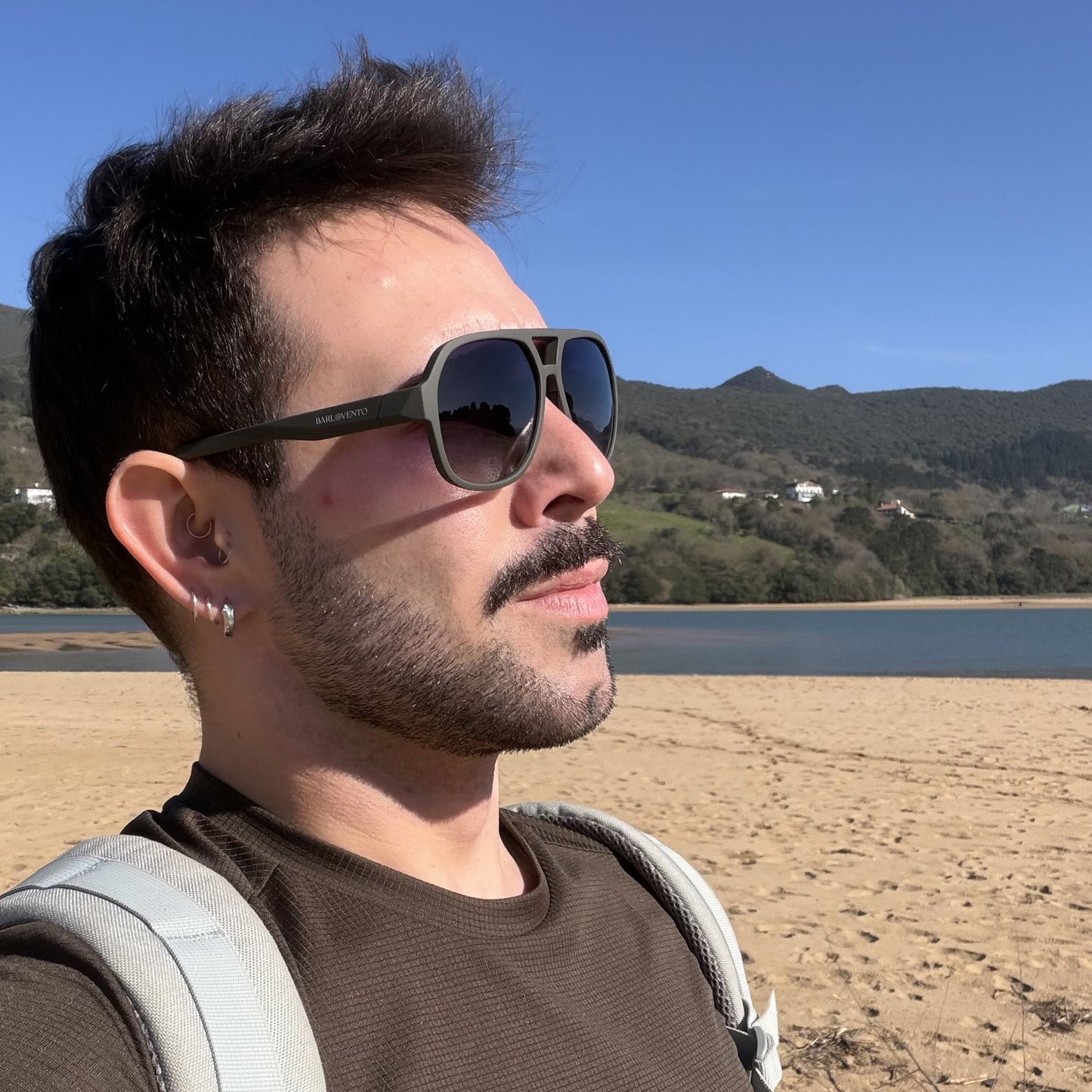 Itzurun · gafas de sol de goma verde con lentes UV400 en degradado gris